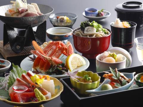 秋冬の会席料理【花菖蒲】