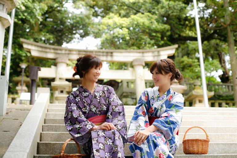 服部神社